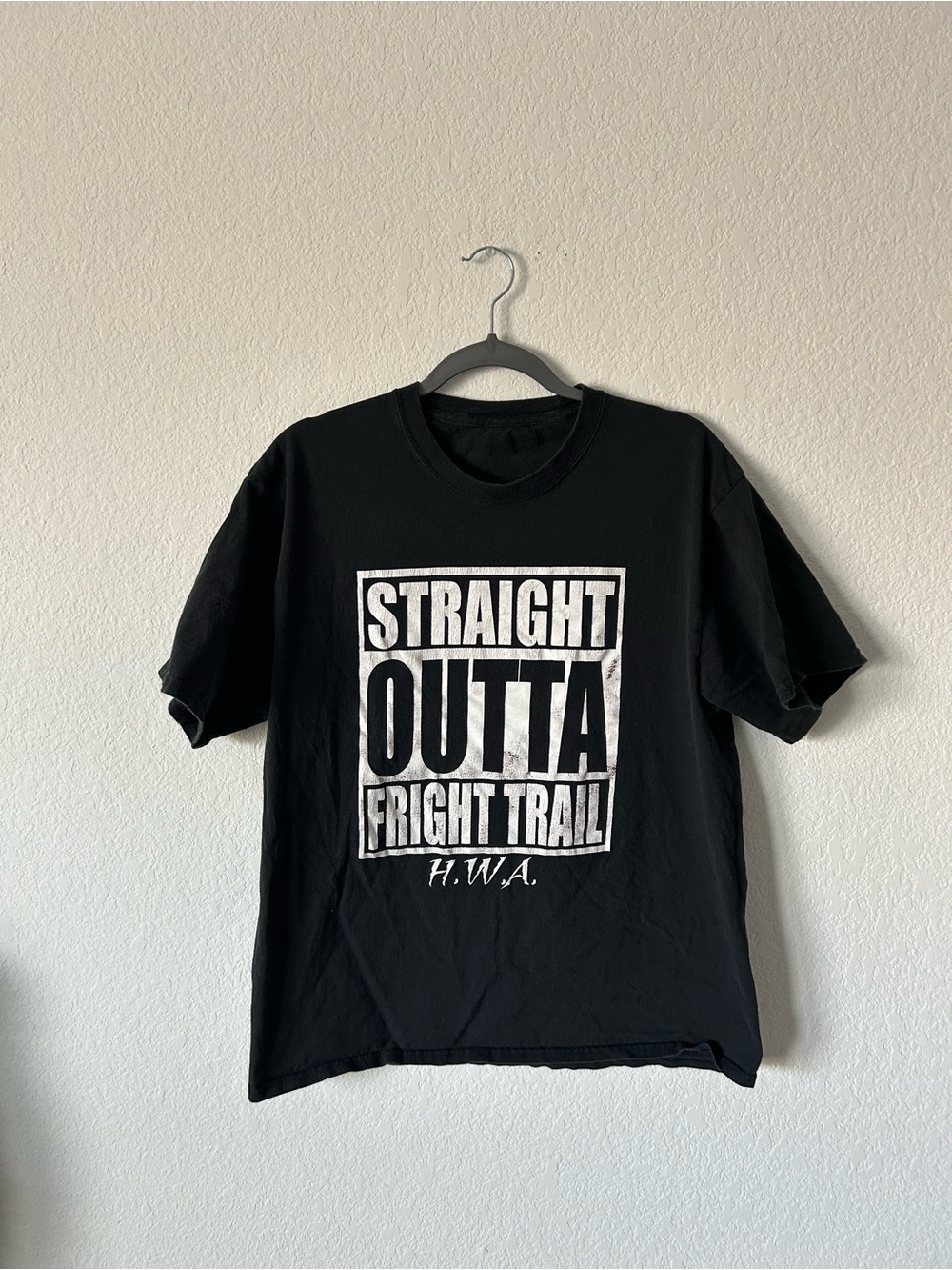 Straight Outta Fright Trail Graphic Tee Black L/XL Haunted House Halloween
